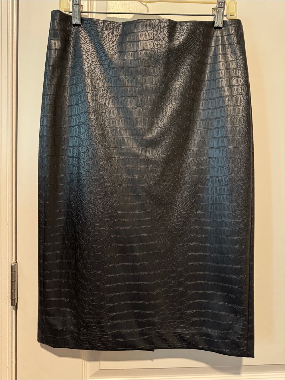 Anne Klein Black Vegan Croc Pencil Skirt, size 4